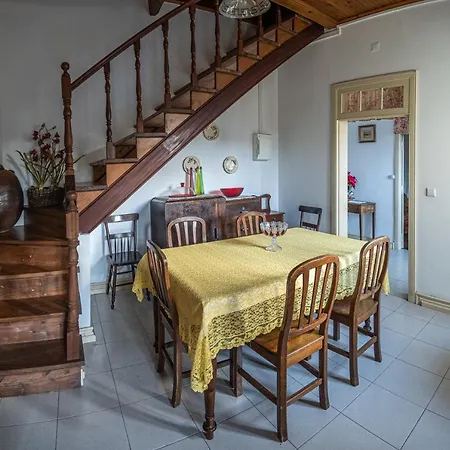 Casa Com Quinta Tradicional Pico da Pedra