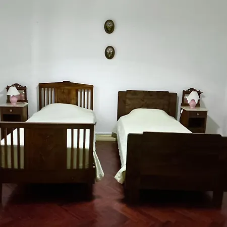 Casa Com Quinta Tradicional * Pico da Pedra